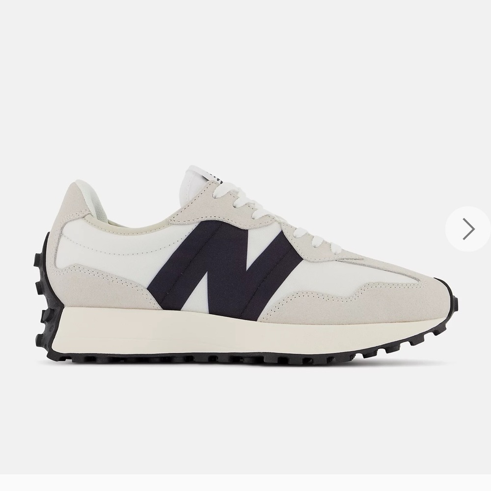 New Balance 327 women’s shoe size 7.5. Brand new, never worn.